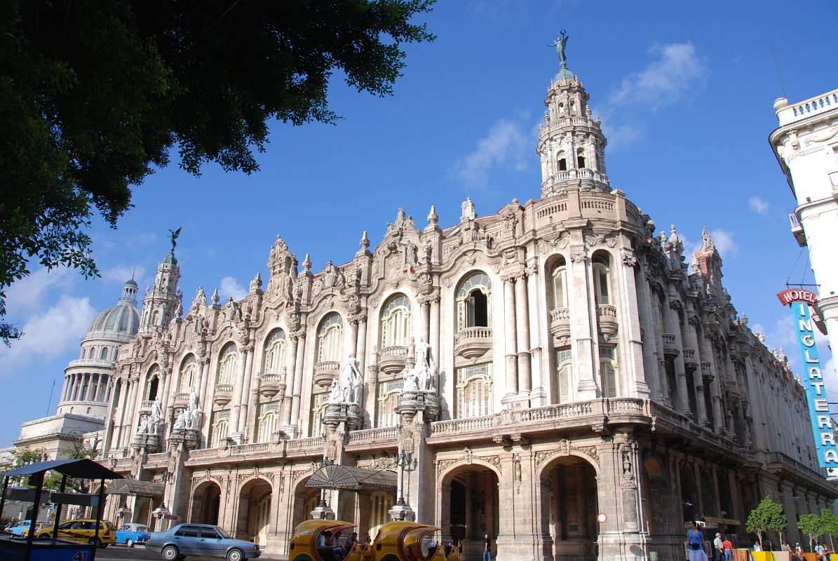 35 Cuba - Havana Centro - Gran Teatro de la Habana